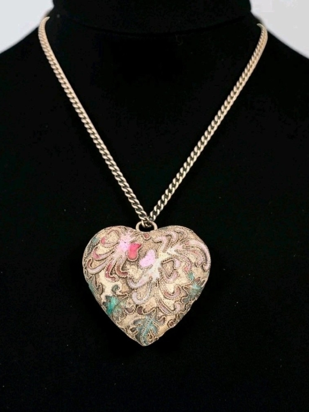 Vintage Chinese Cloisonné Puffy Heart Pendant Necklace Enamel Floral Silver Tone